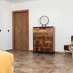 Alejandra Βίλα Lajares